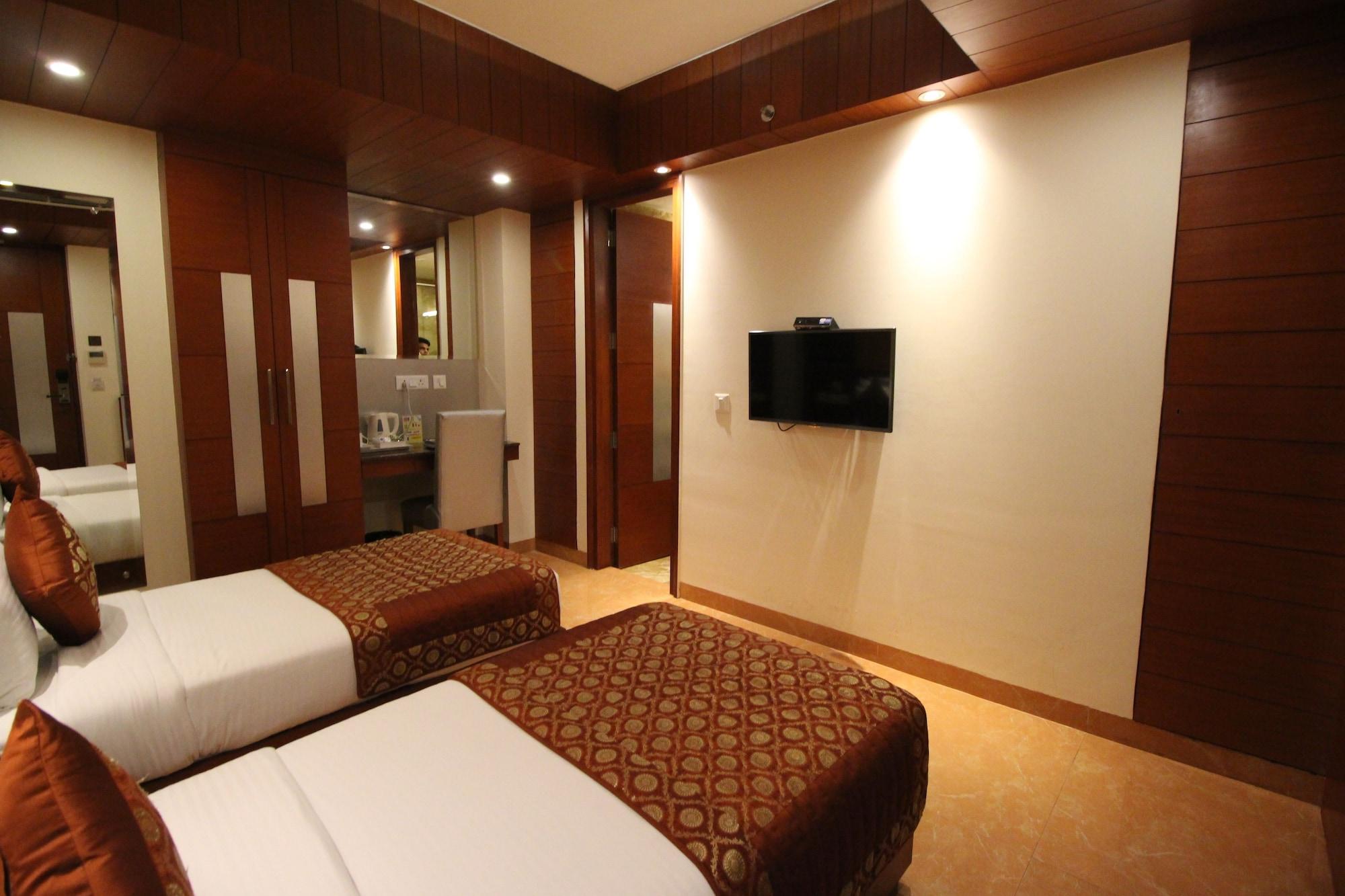 Hotel Golden Grand Delhi  Exterior foto