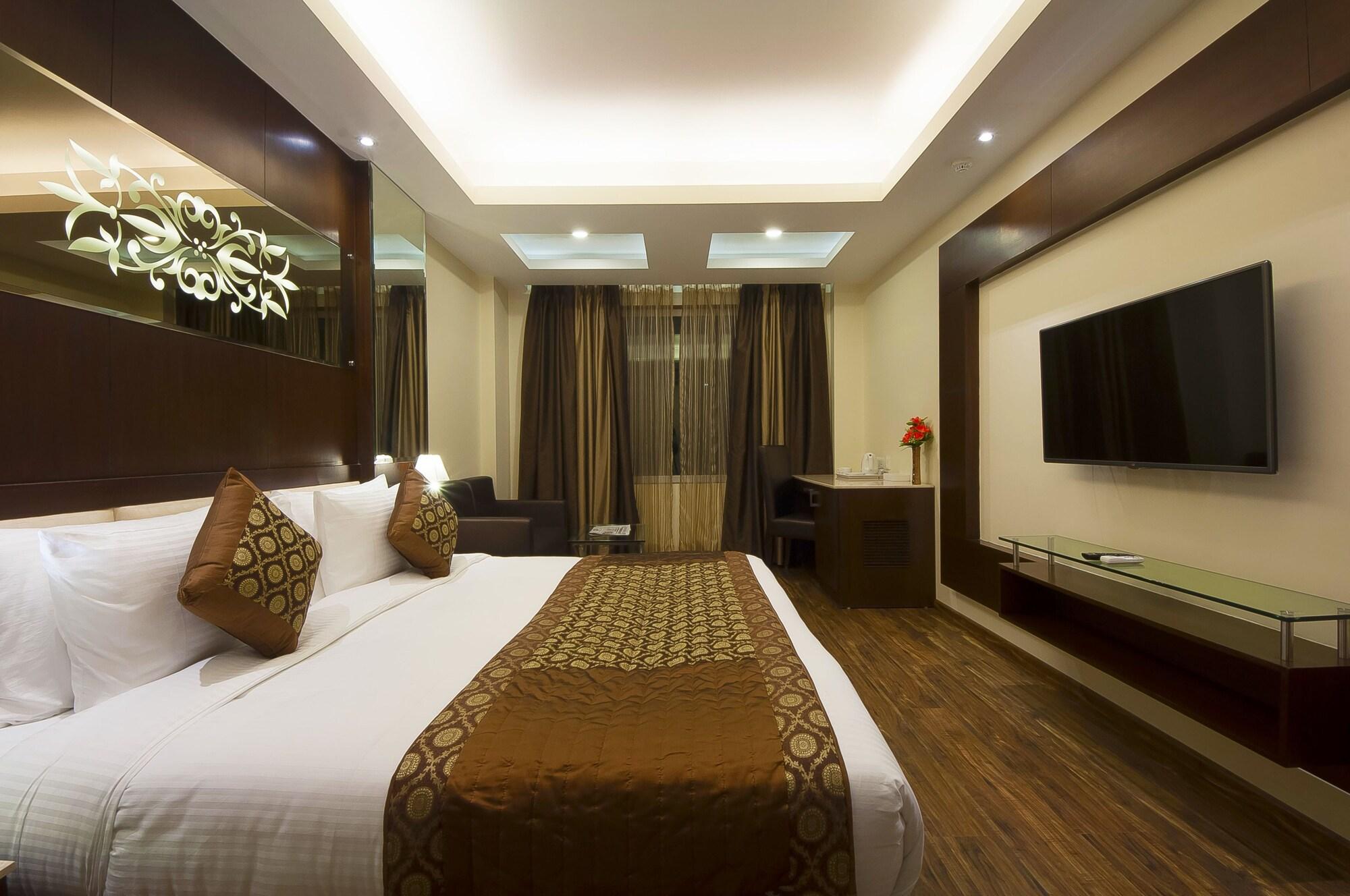 Hotel Golden Grand Delhi  Exterior foto