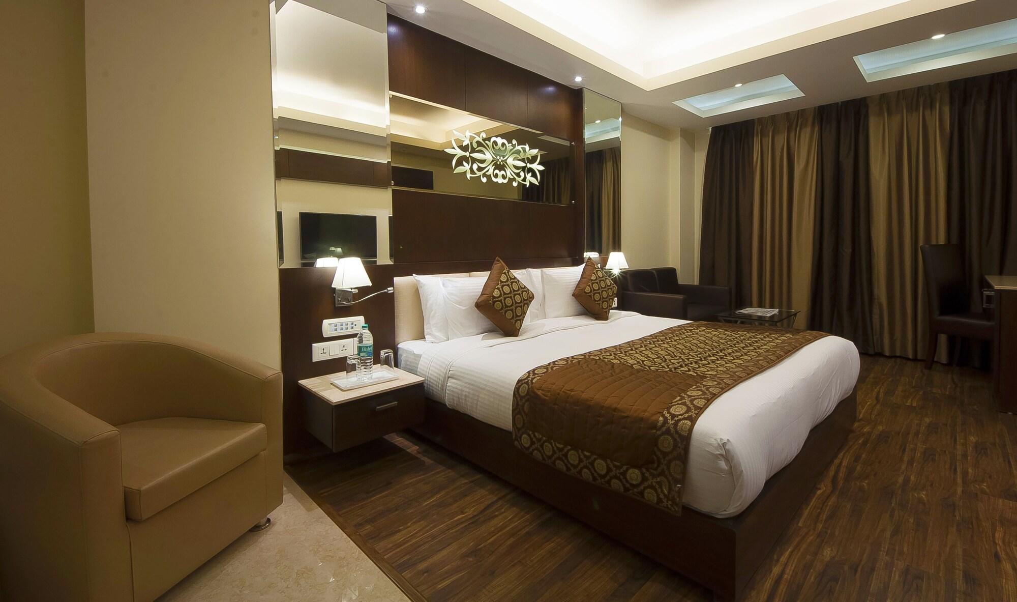 Hotel Golden Grand Delhi  Exterior foto