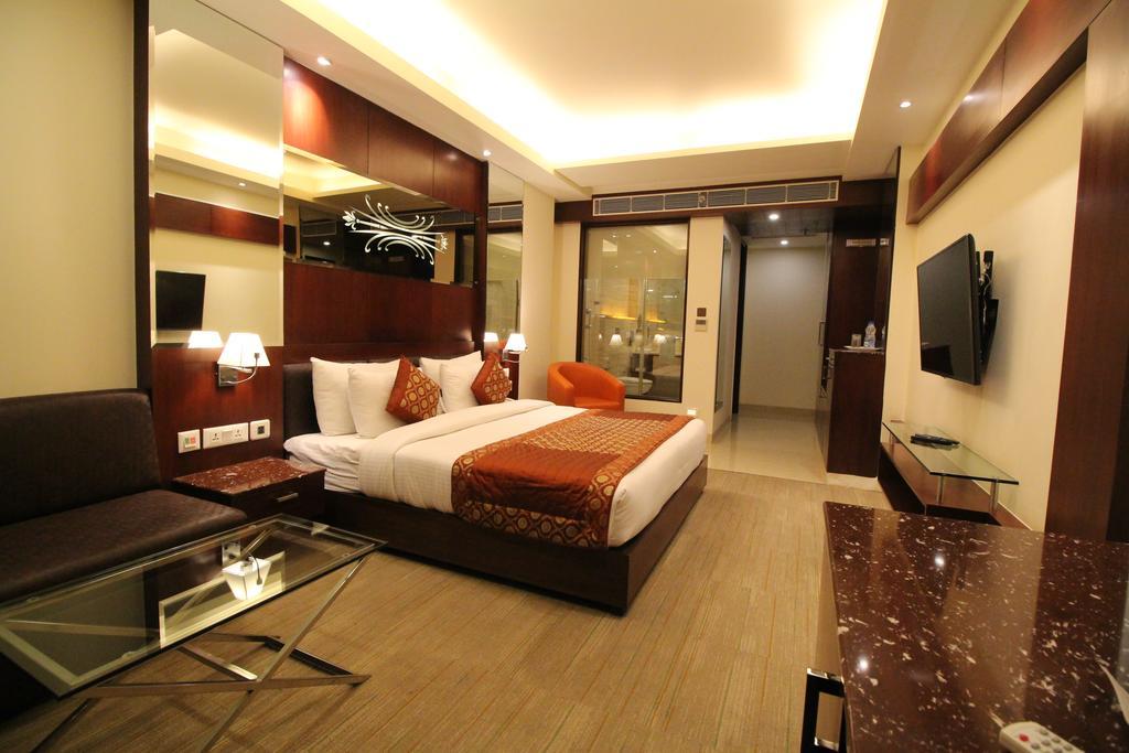 Hotel Golden Grand Delhi  Exterior foto