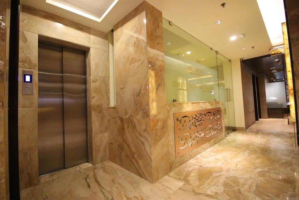 Hotel Golden Grand Delhi  Exterior foto