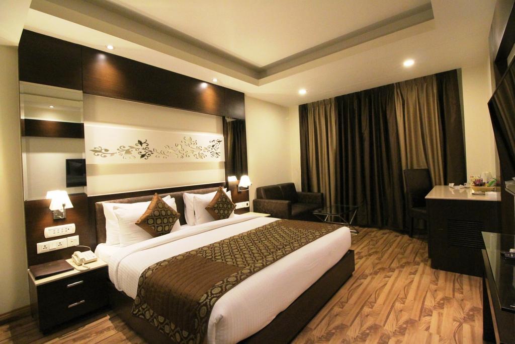 Hotel Golden Grand Delhi  Exterior foto